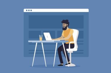 Masanın başında oturan sakallı bir tasarımcı, online bir web sitesi oluşturucu kullanarak laptopunda yeni bir site tasarlıyor. Arka planda site şablonu görünüyor.