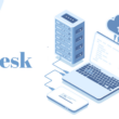 Plesk panelinin sunucu, dizüstü bilgisayar ve bulut entegrasyonuyla web hosting yönetimini nasıl basitleştirdiğini gösteren mavi tonlarda izometrik bir illüstrasyon.