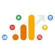 Google Analytics 4 logosu, yukarı yönlü bir ok ile büyümeyi simgeliyor. Etrafındaki simgeler, GA4'ün e-ticaret, reklamlar ve cihazlar arası veri takibi gibi özelliklerini temsil ediyor.