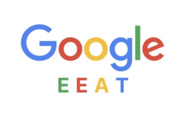 Çok renkli Google logosunun altında, markanın SEO kalite kriterleri olan E-E-A-T (Deneyim, Uzmanlık, Otorite, Güven) baş harfleri, içeriğin önemini vurgulamak için sıralanıyor.