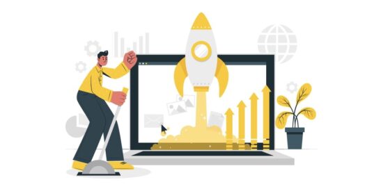 Bir dizüstü bilgisayar ekranından fırlatılan roket, WordPress WooCommerce e-ticaret sitesi hızlandırma yöntemlerinin getirdiği büyümeyi simgeliyor. Bir kişi optimizasyon kolunu çekerek süreci