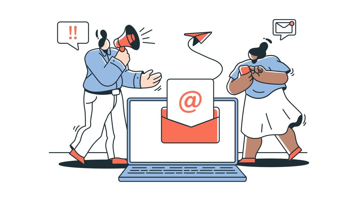 Megafonlu bir adamın dizüstü bilgisayardan toplu e-posta göndermesi ve bir kadının bu e-postayı telefonunda alması, alan adı saygınlığı ve e-posta teslim edilebilirliği kavramlarını gösteriyor.