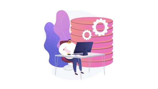 Masa başında çalışan bir geliştirici, yavaş sorguları hızlandırma teknikleri uygulayarak büyük bir veri tabanını optimize ediyor. Arka planda dişliler ve veri diskleri görünüyor.